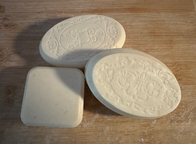 Vanilla Santal & Oatmeal Shea Butter Bar