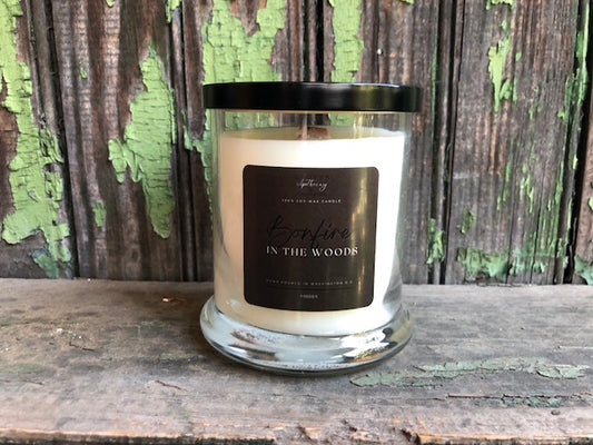 This woodsy, earthy fragrance is a thought-provoking combination of earthy birch, lemi, tobacco leaves, cacao, guaiacwood, smokey vanilla, roasted chestnuts and wild sumac. Together, this combination of warm scents makes a surprisingly subtle, velvety scent. 