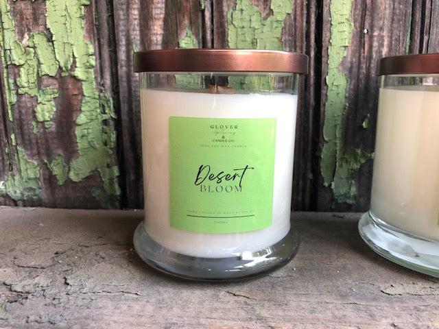 Desert Bloom is a unique, airy fragrance that has a distinctive scent all of its own. This robust fragrance consist of aloe, sweet avage, patchouli, sandalwood, chrysanthemums, amber and green leaves.