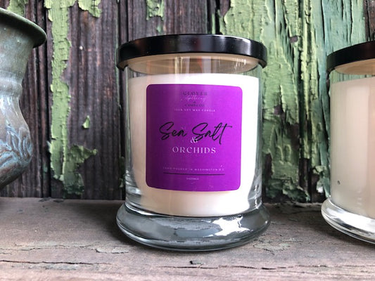 This elegant, oceanic fragrance is a balanced blend of sea salt, green leaves, ozone, sweet orange, light musk, freesia and amber. This teleportive smell takes you to a place of lazy beaches, late spring afternoons and warm evening breezes.